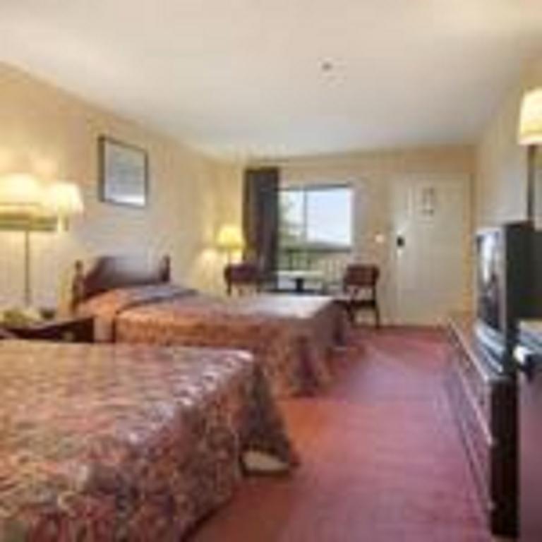 Super 8 By Wyndham Decatur Priceville Phòng bức ảnh
