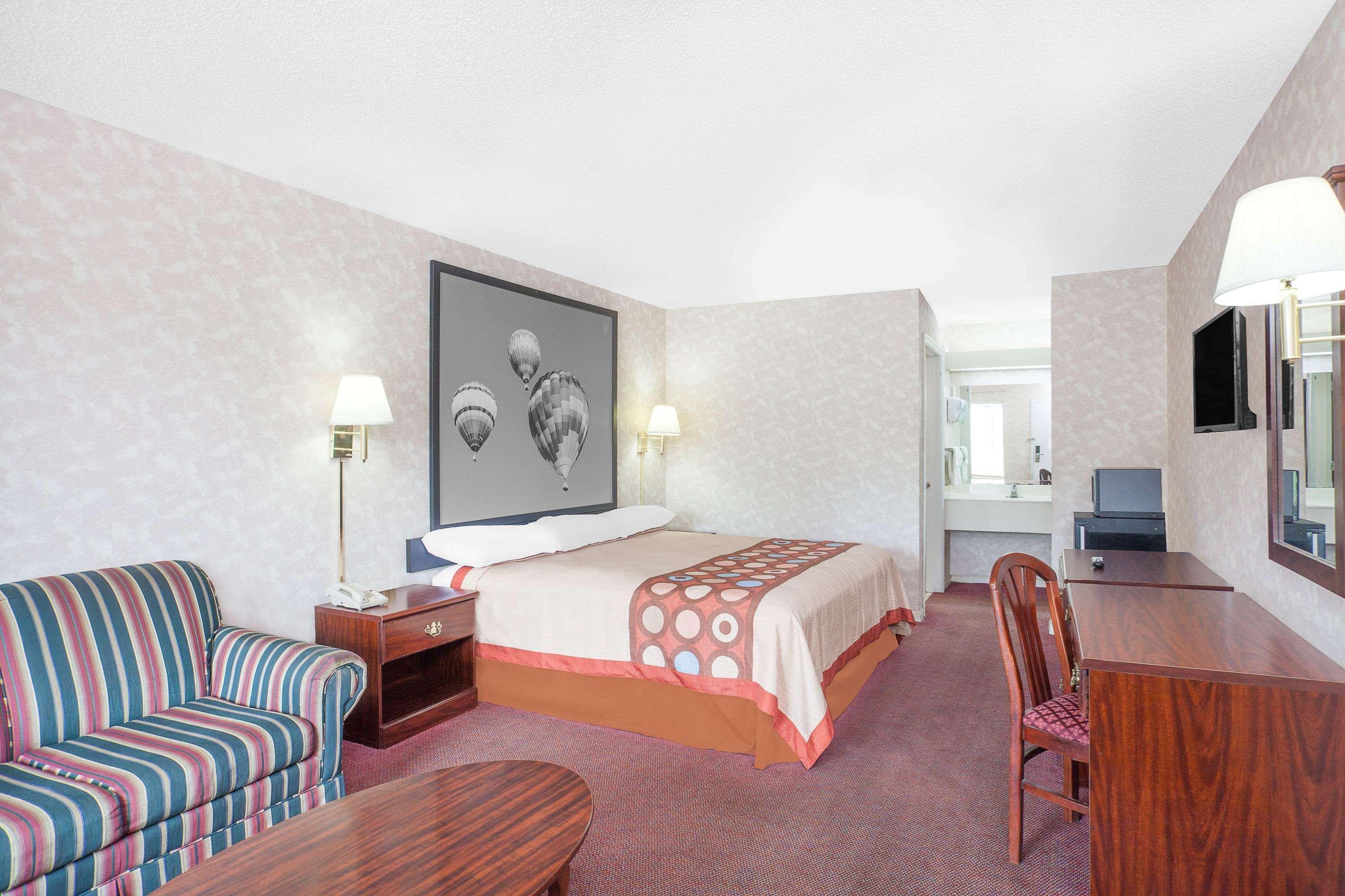 Super 8 By Wyndham Decatur Priceville Ngoại thất bức ảnh