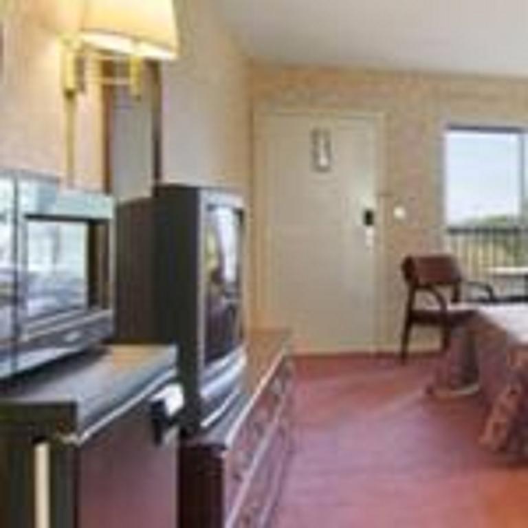 Super 8 By Wyndham Decatur Priceville Ngoại thất bức ảnh